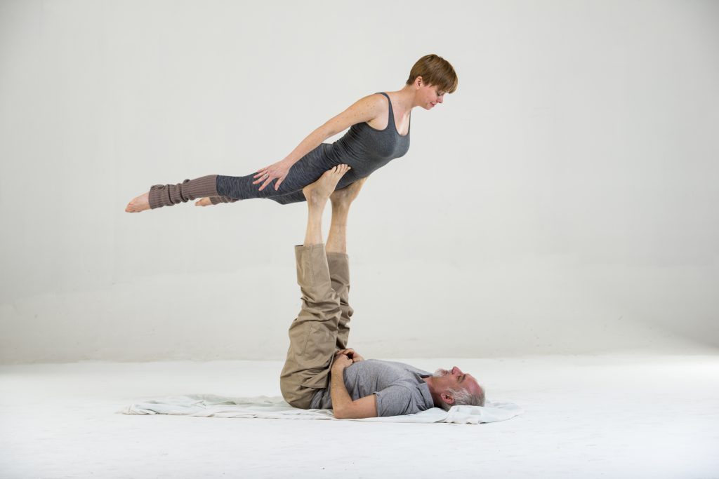AcroYoga póz - madár