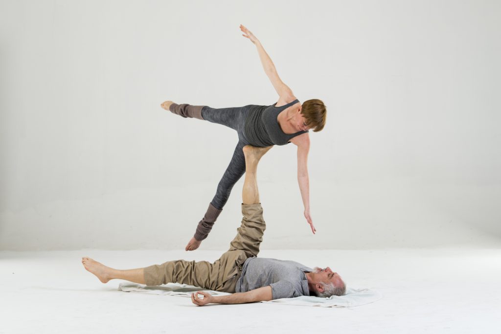 AcroYoga póz - oldalcsillag
